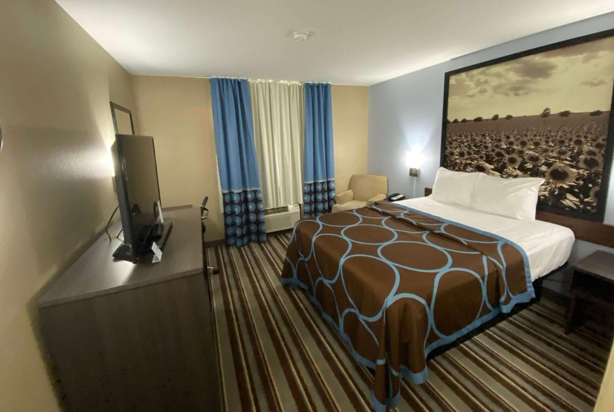 Super 8 By Wyndham Independence Ks Hotel Ngoại thất bức ảnh